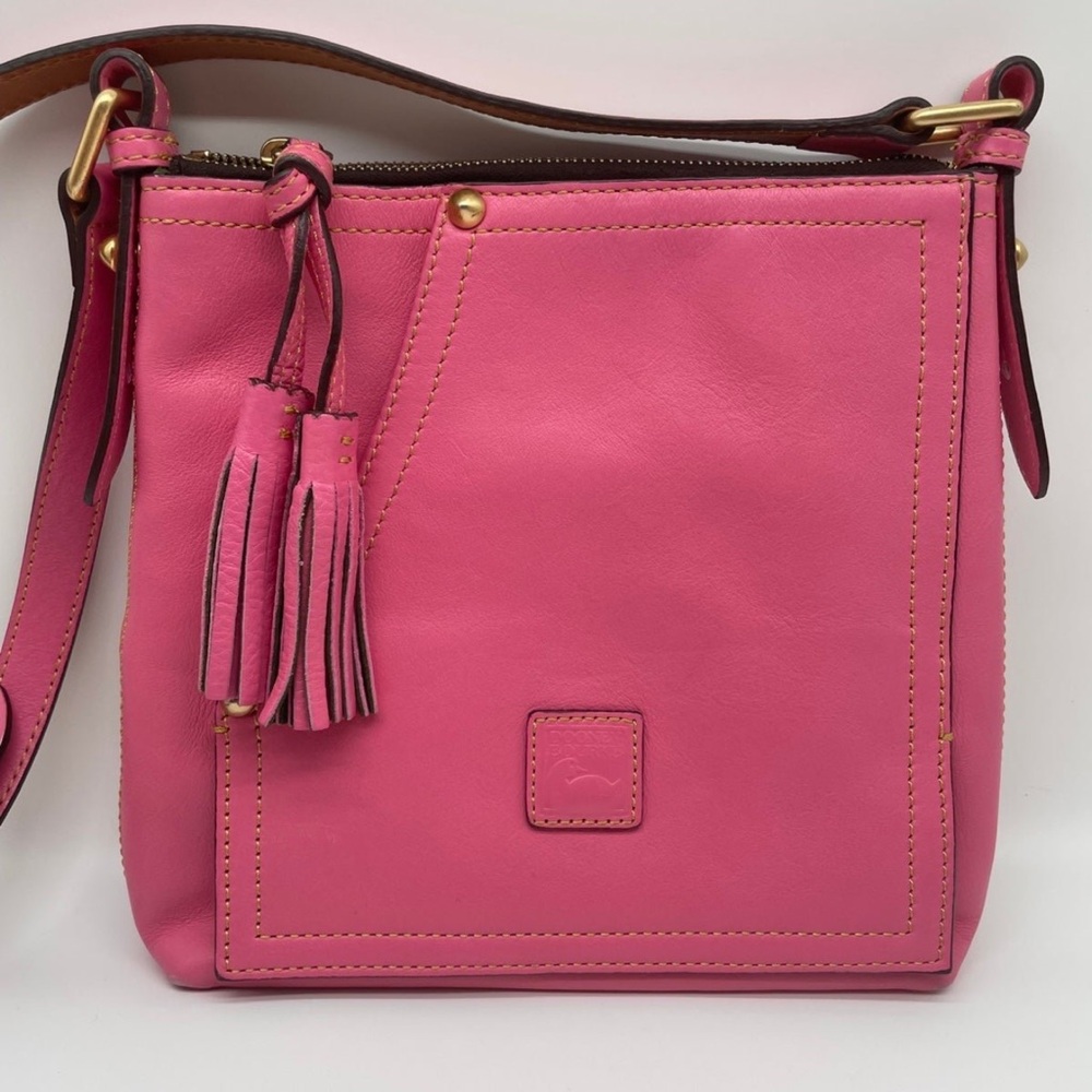 Dooney and Bourke pale pink Florentine Huntington bag